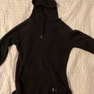UNDER ARMOUR PULLOVER